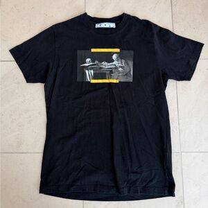 Off-White Black Graphic Short-Sleeve Tee with Yellow Bars Skeleton XL